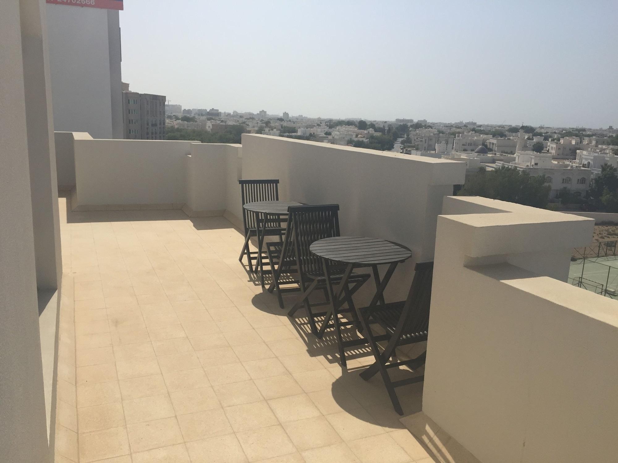Midan Hotel Suites Muscat Exteriör bild