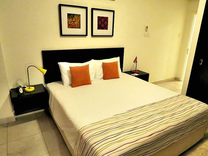 Midan Hotel Suites Muscat Exteriör bild